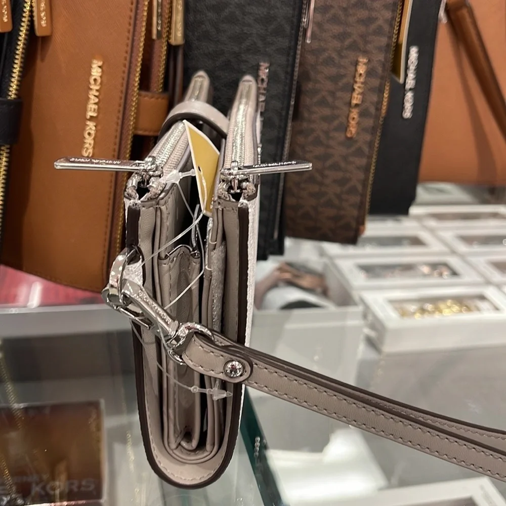 MICHAEL KORS LARGE DOUBLE ZIP WRISTLET PHONEHOLDER WALLET CLUTCH 
BRIGHT WHITE - Picture 11 of 16